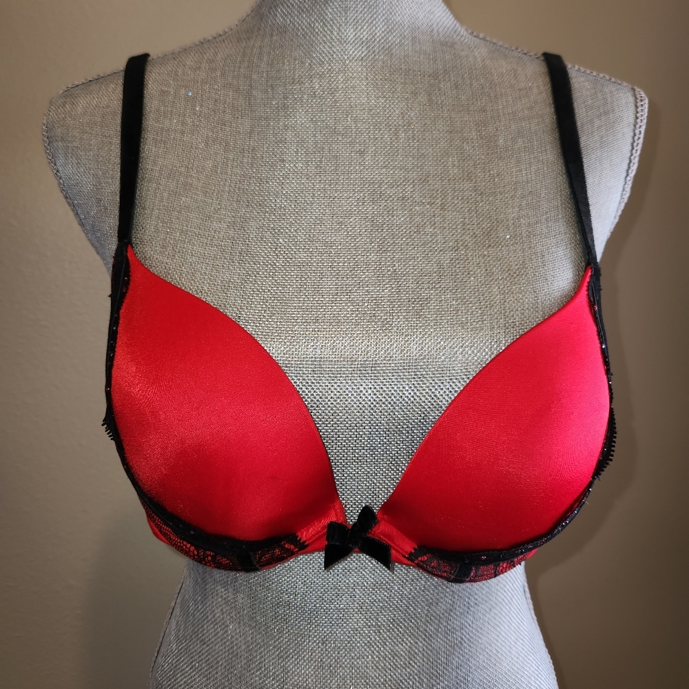 Victoria Secret 38B Lace Push-up Bra